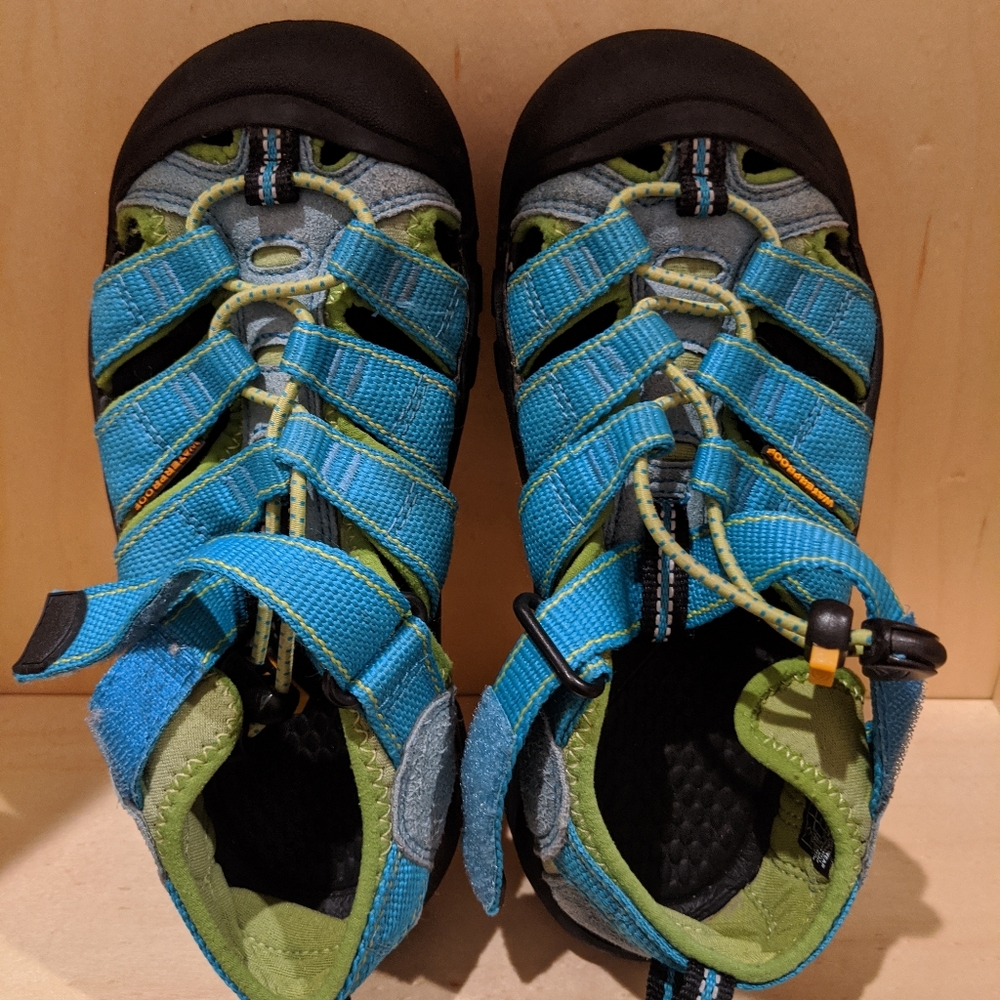 Kids Keen sandals (Size 1)